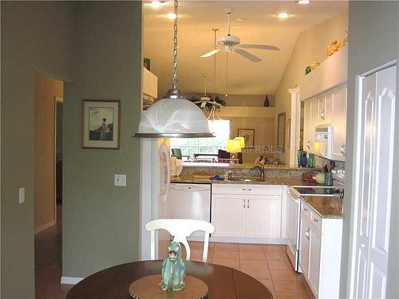4th image of 9621 Castle Point Dr Unit 1023