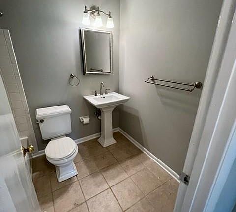 4th image of 3500 Warwick Dr APT 1