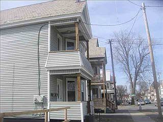 2nd image of 952 Albany St