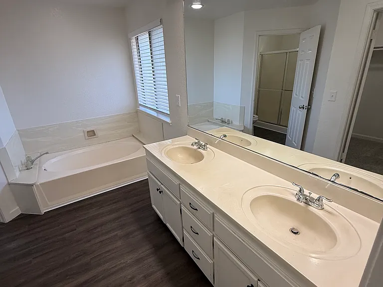 1808 Tartarian Way — Photo 16