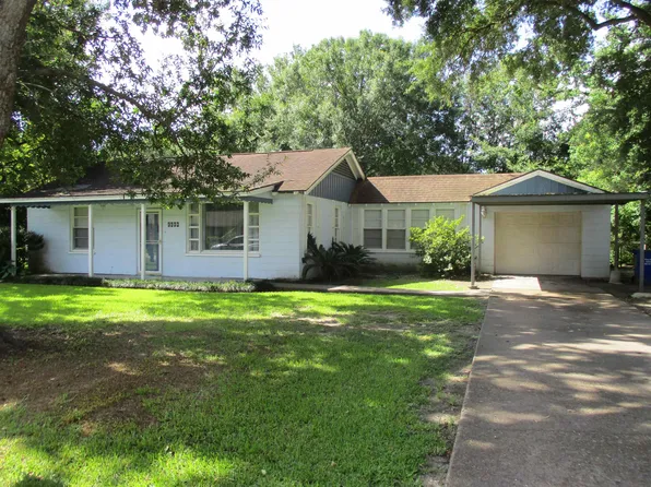 2629 Dowling St, Orange, TX 77630