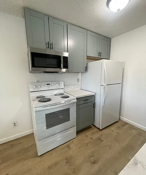 Genesis Apartments — Photo 41