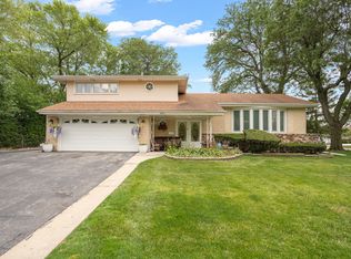 5677 N Manor Ln, Chicago, IL
