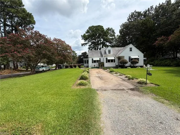 2660 Azalea Garden Rd, Norfolk, VA 23513