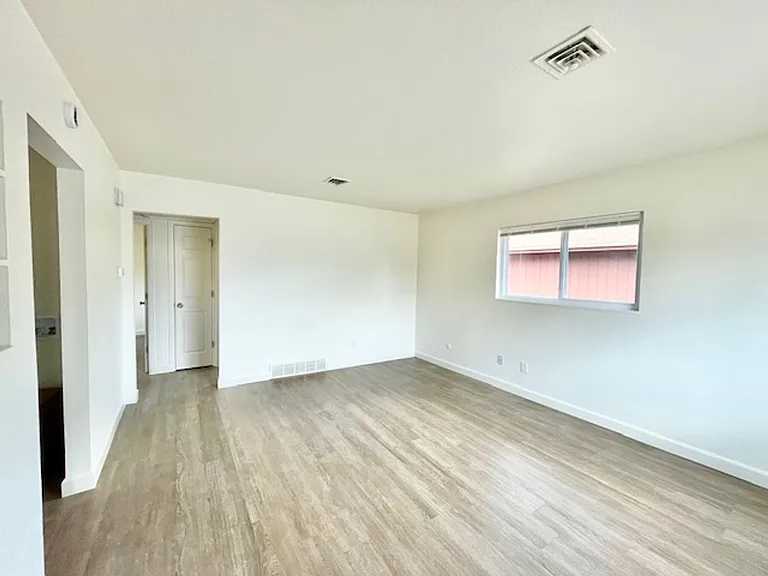 2765 W 2nd Ave — Photo 7
