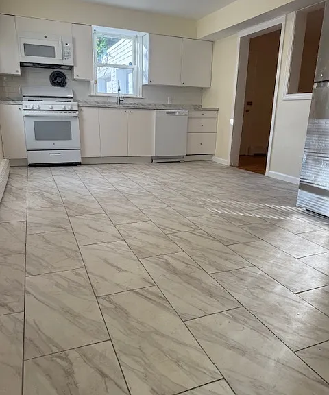 125 High Ridge Dr — Photo 2