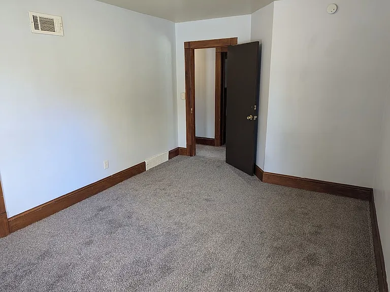 639 Park Ave — Photo 12