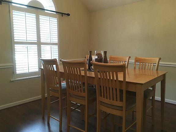 4th image of 106 Scarlett Dr