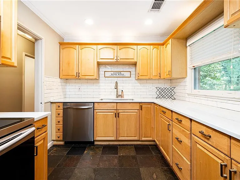 3071 Francine Dr — Photo 11