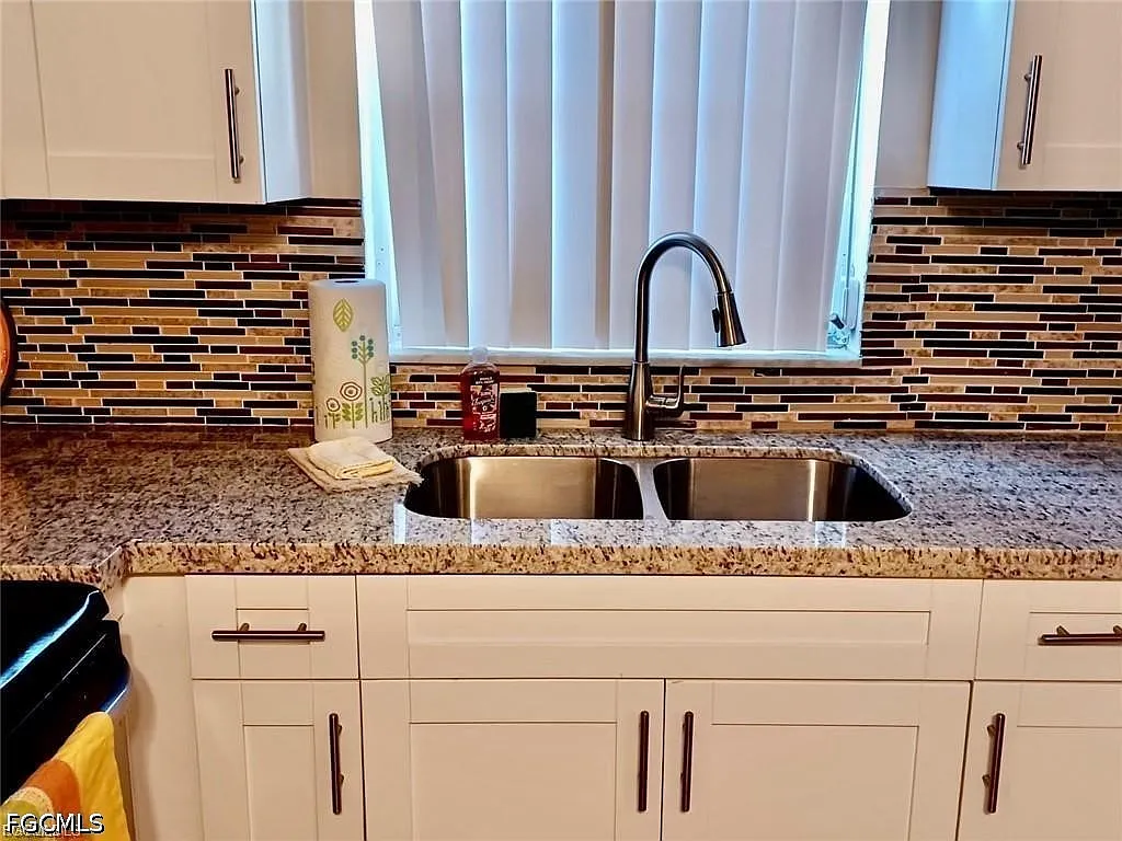 2 bed, 1.0 bath, 1740 sqft, $1,700 — Photo 4
