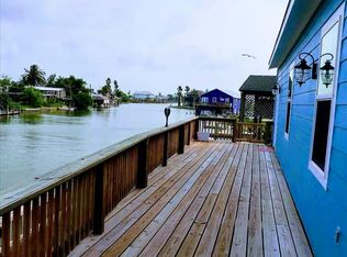 737 Copano Cove Rd, Rockport, TX 78382