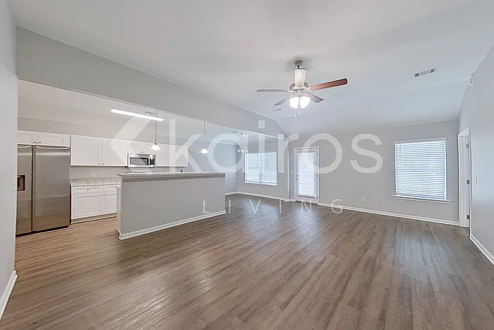59 Hideaway Ln — Photo 3