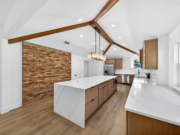 1213 Sycamore Dr — Photo 8