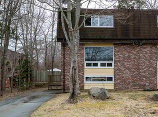 24 4th St, Bedford, NS B4A1P1