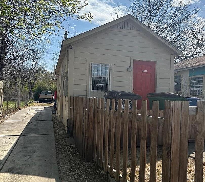 1st image of 1012 PORTER ST