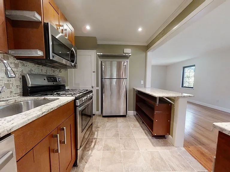 41 Grant Ave #41 — Photo 6
