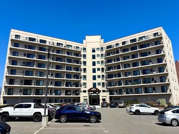 133 Commander Shea Blvd APT 515, Quincy, MA 02171