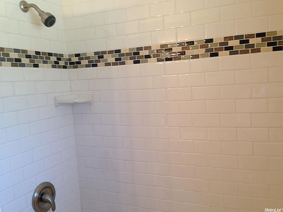 5th image of 511 Wales Dr
