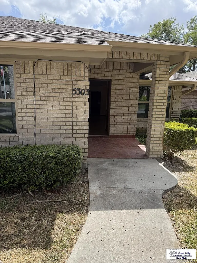 2 bed, 2.0 bath, 1218 sqft, $1,350 — Photo 1