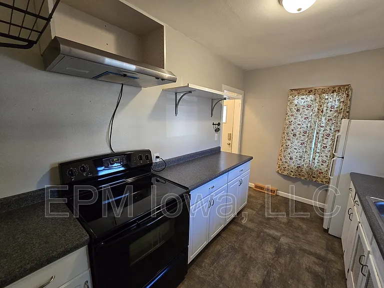 867 Maxwell St — Photo 7