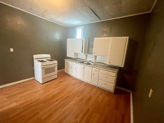 2nd image of 995 Center St #Bad592524