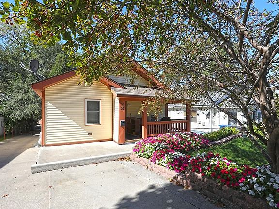 2nd image of 2528 SE 6th St