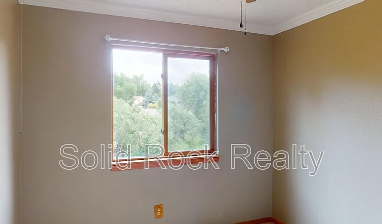 2580 Lyncrest Dr — Photo 12