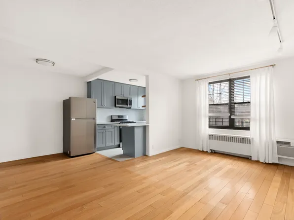 69-62 136th St #B, Flushing, NY 11367