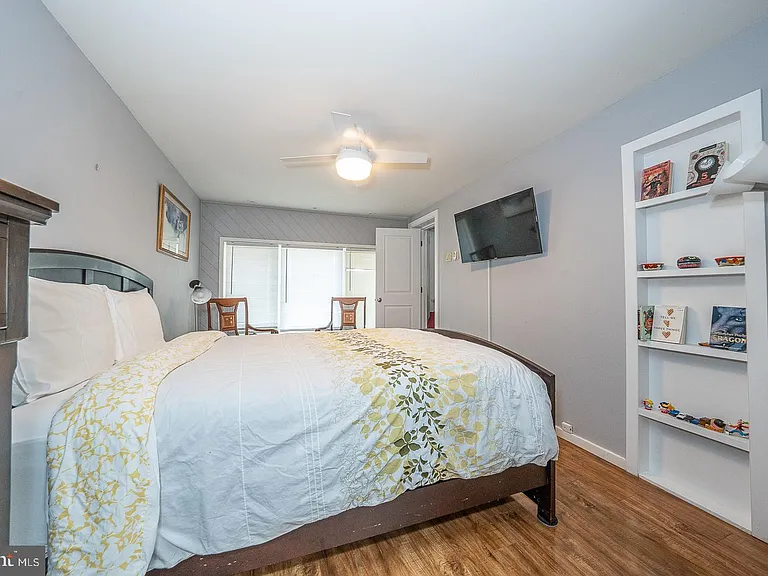 452 Rock Glen Dr — Photo 10