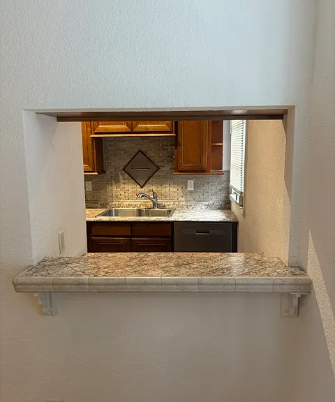 408 S Riverside Dr #5 — Photo 9