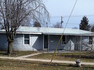 223 S Iowa St, Chrisman, IL 61924