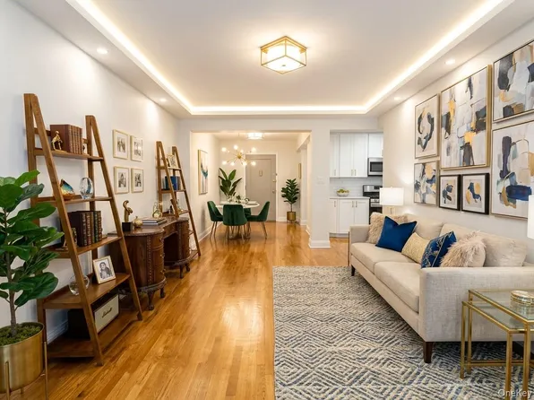 3840 Greystone Avenue #5M, Bronx, NY 10463