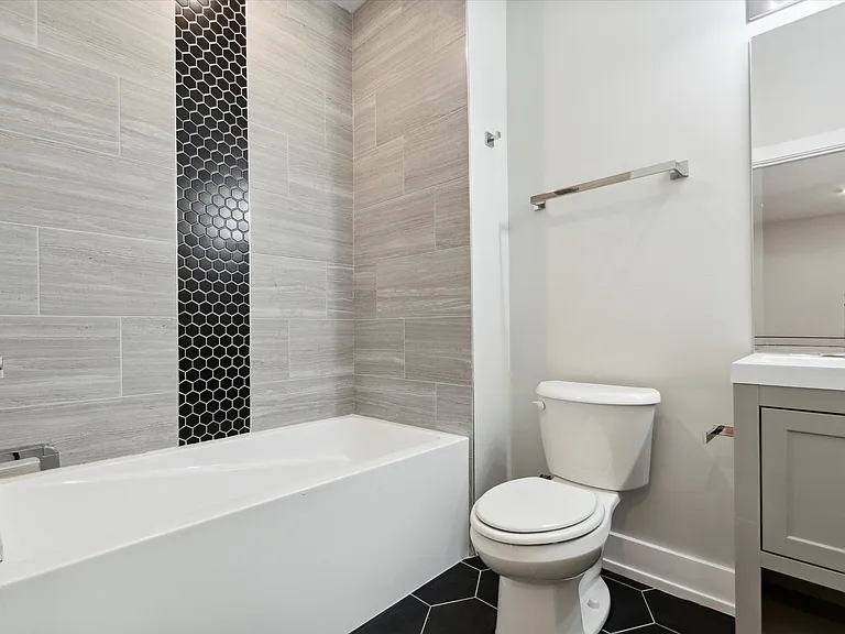 2215 N 7th St #12 — Photo 5