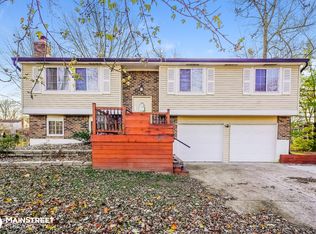 735 Shady Creek Dr, Greenwood, IN 46142