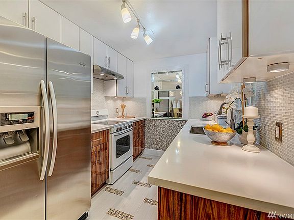 You will love the efficient galley kitchen in the center of the home.