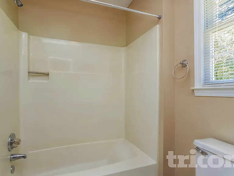 2318 Lawrenceville Suwanee Rd — Photo 8