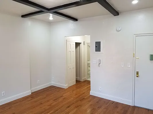 Rented by JMK Realty | media 15