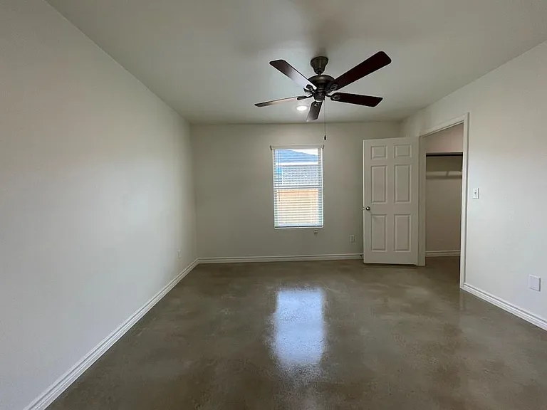 2317 Zanoletti Dr — Photo 38