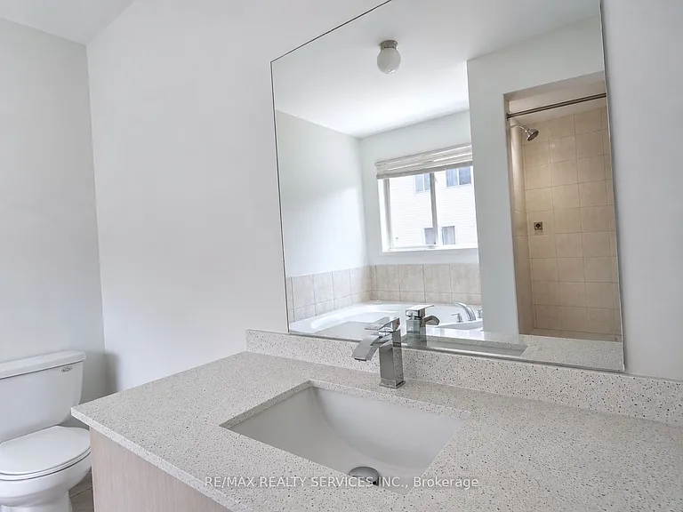 69 Vessel Cres — Photo 14