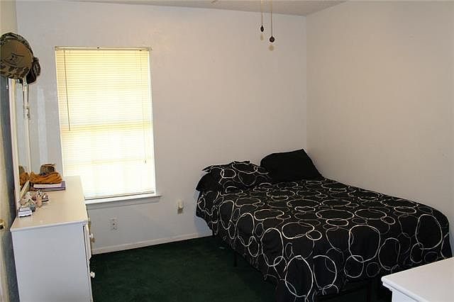 2nd image of 1603 Parkhaven St