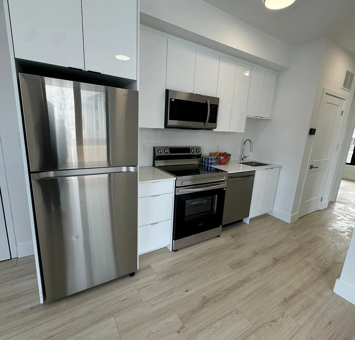 2 bed, $2,250 — Photo 3