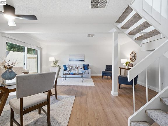 4th image of 1526 Parkwood Pl