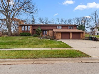 727 Browning CIRCLE, Oconomowoc, WI, 53066