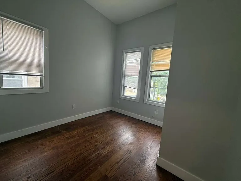 112 Duncan Ave #3 — Photo 8