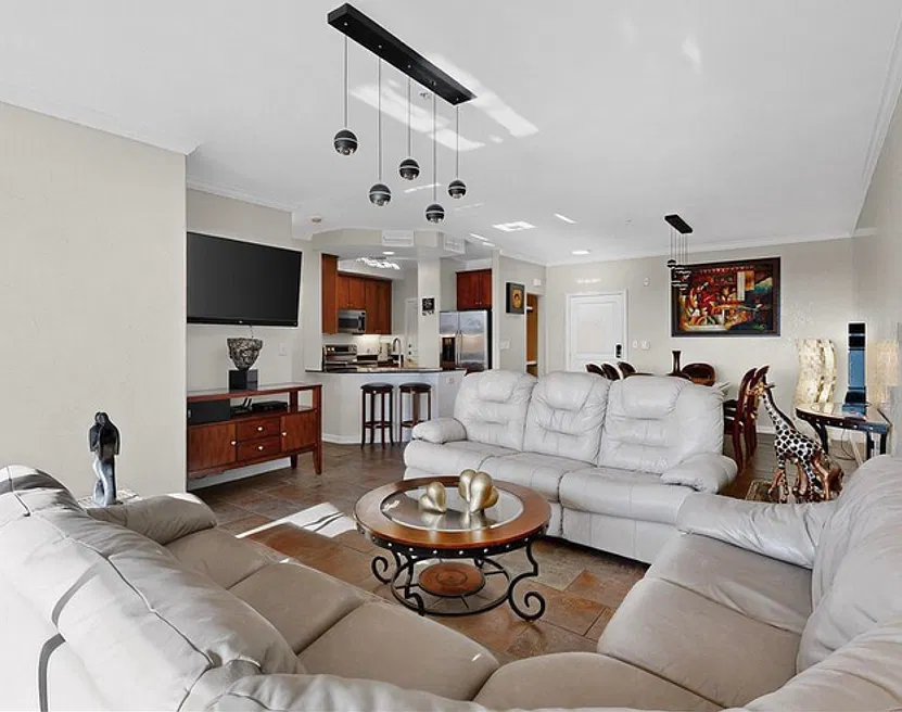Apartment for Rent — Photo 1