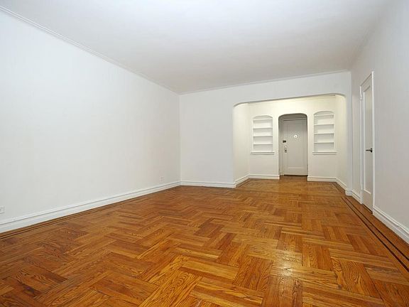 3rd image of 661 Amsterdam Ave #6D