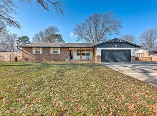 712 Carlton St, Springdale, AR 72762