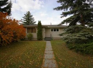 2525B 35th St SE, Calgary, AB T2B0W6