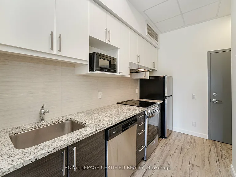 77 Leland St #108 — Photo 9