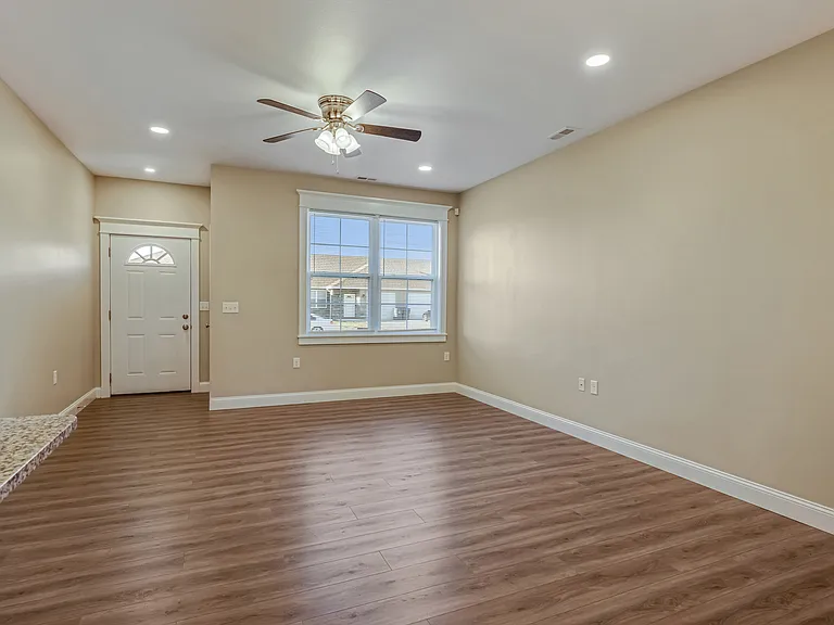 3454 Ammon Dr — Photo 11